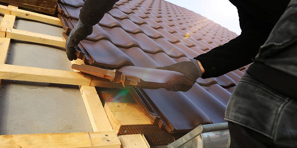 Dachsanierung Kassel: REBA IMMOBILIEN GmbH: Dachsanierung Kassel für Dachsanierungen, Dachgeschossausbau und Dachausbau 